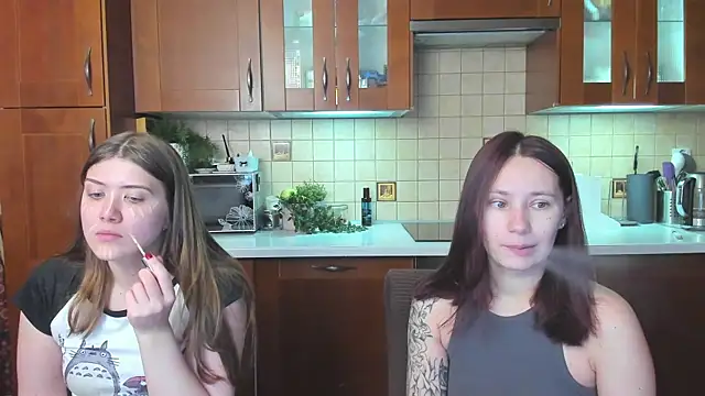 HotCaramellsTV online show from April 2026 11:17:01 AM