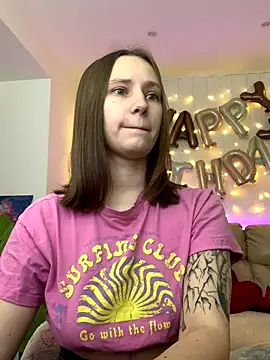 Snapshot of HotCaramellsTV chatting on October 2025 10:49:01 AM HotCaramellsTV online show from October 2025 10:49:01 AM