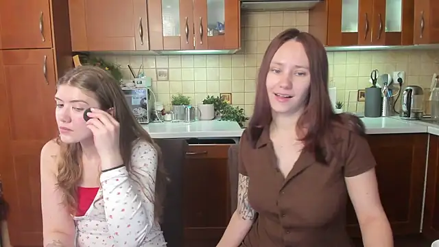 HotCaramellsTV online show from May 2026 11:38:01 AM