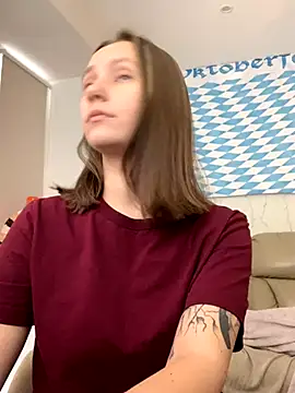 Snapshot of HotCaramellsTV chatting on October 2025 09:33:02 AM HotCaramellsTV online show from October 2025 09:33:02 AM