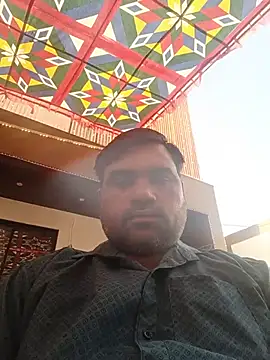 Snapshot of pintuS40 chatting on May 2026 02:11:01 AM pintuS40 online show from May 2026 02:11:01 AM