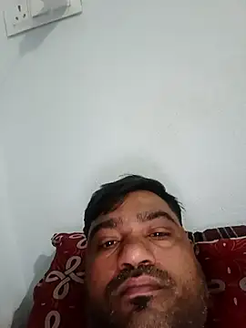 Snapshot of pintuS40 chatting on April 2026 01:23:01 AM pintuS40 online show from April 2026 01:23:01 AM