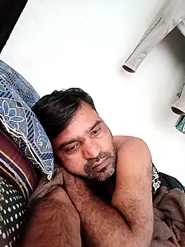 Snapshot of pintuS40 chatting on April 2026 12:22:01 AM pintuS40 online show from April 2026 12:22:01 AM