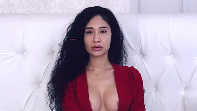 VanessaCulpo online show from November 2025 03:38:01 PM