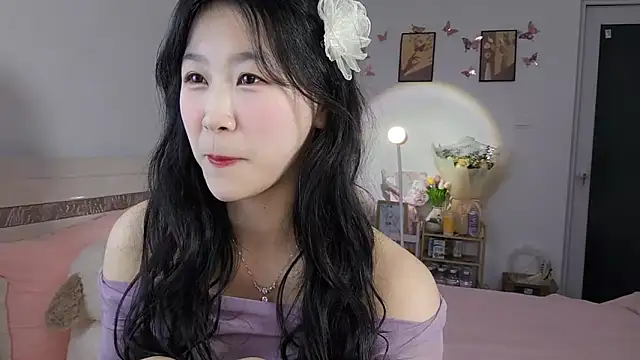 Luminous163 online show from March 2025 01:14:01 PM