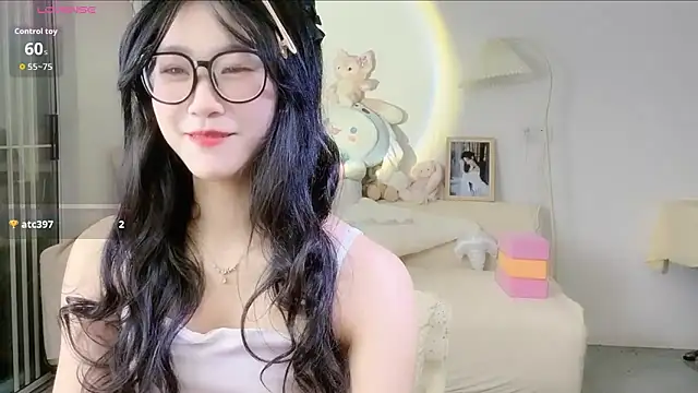 Luminous163 online show from October 2025 09:43:01 AM