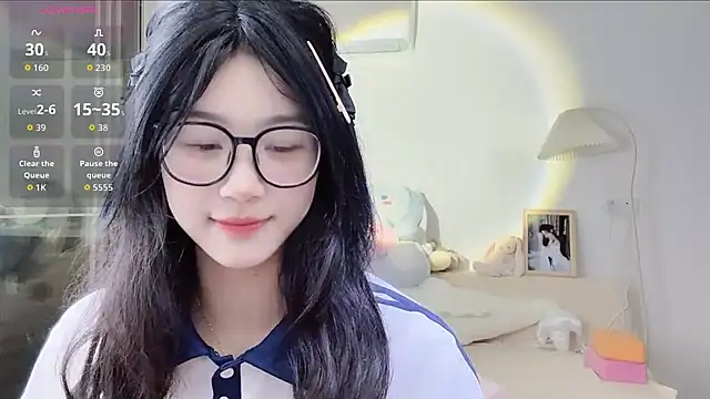 Luminous163 online show from October 2025 11:42:02 AM