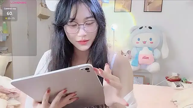 Luminous163 online show from September 2025 04:24:01 PM