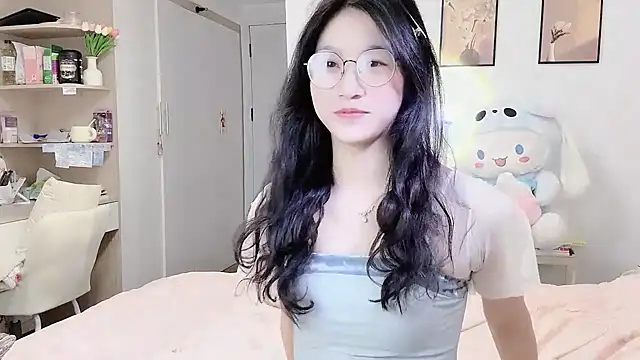 Luminous163 online show from October 2025 11:42:01 AM