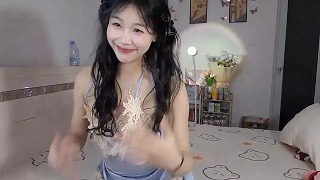 Luminous163 online show from March 2025 04:28:01 PM