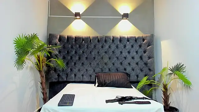 Salomon koude online show from May 2026 01:28:01 PM