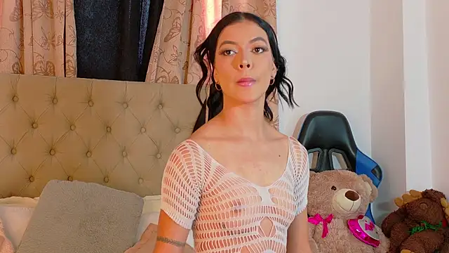 GeorginaHills online show from October 2025 09:57:01 PM