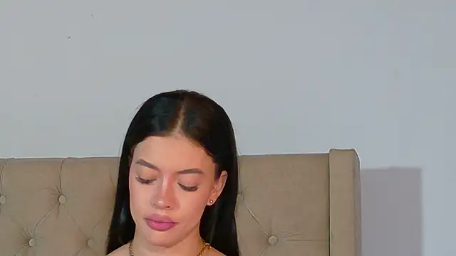 GeorginaHills online show from April 2026 09:43:01 PM