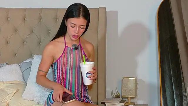 GeorginaHills online show from March 2026 12:56:01 AM