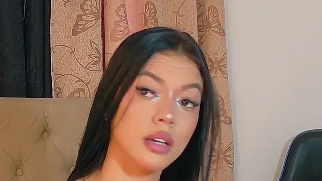 GeorginaHills online show from November 2025 08:57:02 PM