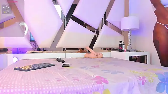 ElisabethMassey online show from March 2026 04:31:01 PM