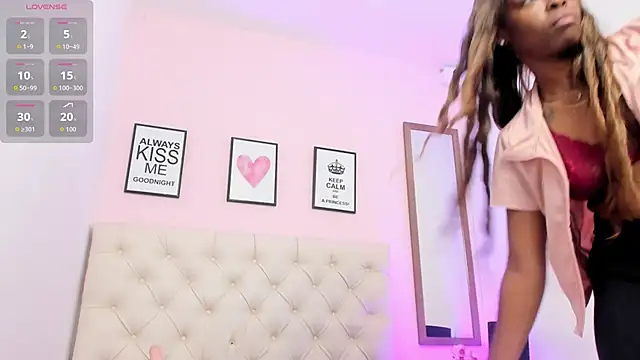 Snapshot of ElisabethMassey chatting on November 2025 02:28:02 PM ElisabethMassey online show from November 2025 02:28:02 PM