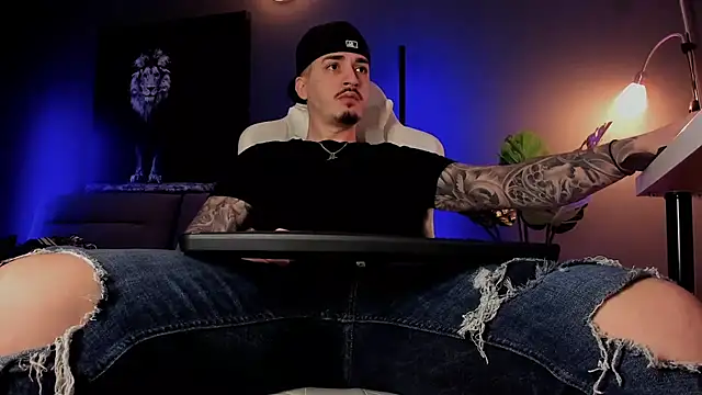 uptomatty online show from February 2026 07:33:02 AM