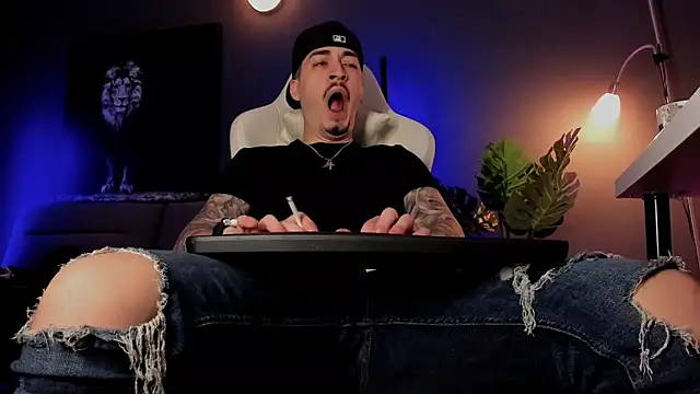 uptomatty online show from April 2026 07:42:02 AM