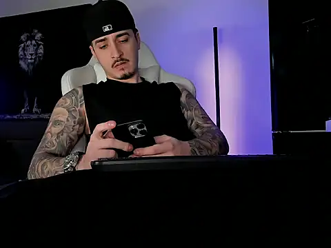 uptomatty online show from November 2025 09:35:02 AM