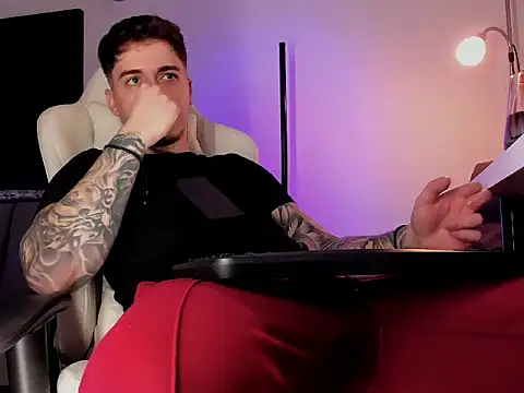 uptomatty online show from January 2026 03:48:02 PM