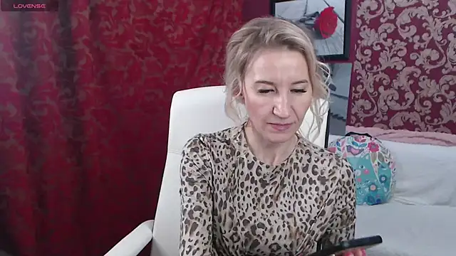 Snapshot of Sofia_Soul chatting on February 2025 10:03:02 PM Sofia Soul online show from February 2025 10:03:02 PM
