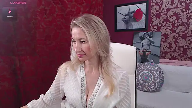Snapshot of Sofia_Soul chatting on February 2025 06:33:01 PM Sofia Soul online show from February 2025 06:33:01 PM