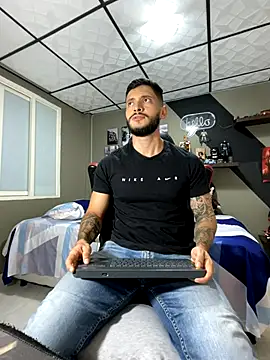 marcel crawford96 online show from December 2025 12:31:01 PM