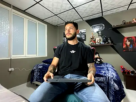 marcel crawford96 online show from November 2025 01:16:02 PM