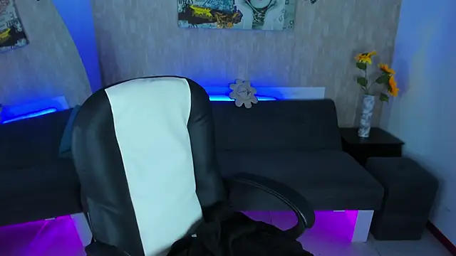 nova sex01 online show from February 2026 11:04:02 PM