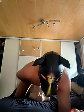Snapshot of PlayDog123 chatting on October 2025 11:45:01 AM PlayDog123 online show from October 2025 11:45:01 AM