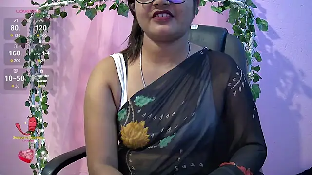Snapshot of Pari-new chatting on March 2025 04:13:01 AM Pari-new online show from March 2025 04:13:01 AM