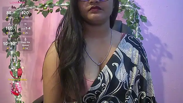 Snapshot of Pari-new chatting on February 2025 04:35:02 AM Pari-new online show from February 2025 04:35:02 AM