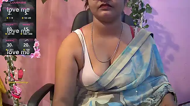 Snapshot of Pari-new chatting on October 2025 04:39:01 AM Pari-new online show from October 2025 04:39:01 AM