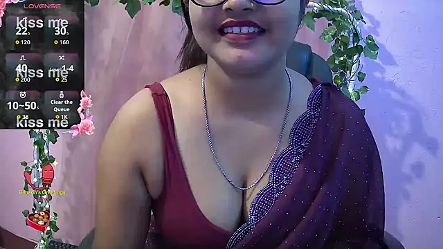 Snapshot of Pari-new chatting on November 2025 04:34:02 AM Pari-new online show from November 2025 04:34:02 AM