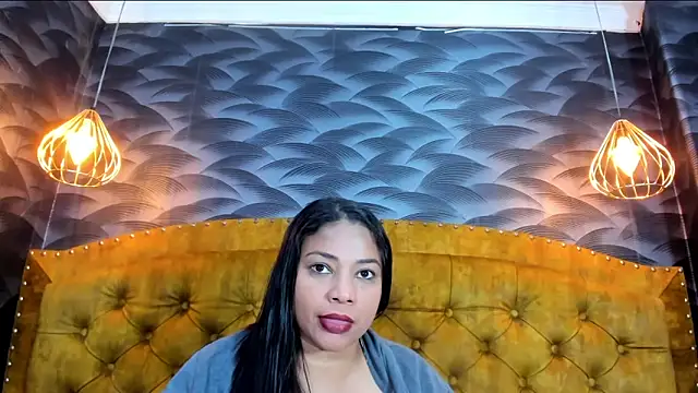 NahomiFireSex online show from May 2026 04:32:02 AM