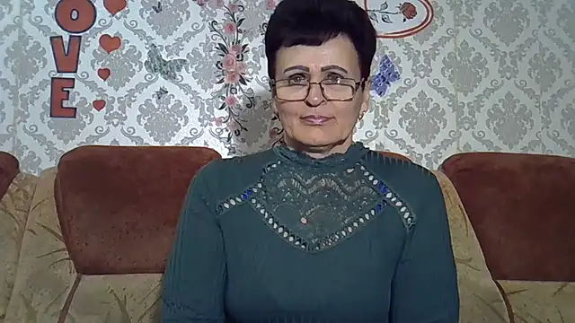 Snapshot of PaulaGolden chatting on April 2026 06:59:01 PM PaulaGolden online show from April 2026 06:59:01 PM