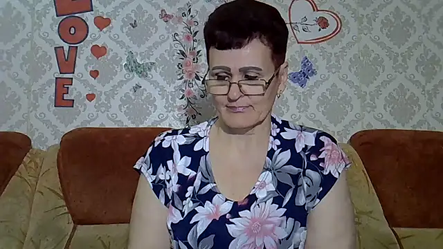Snapshot of PaulaGolden chatting on May 2026 06:16:01 PM PaulaGolden online show from May 2026 06:16:01 PM