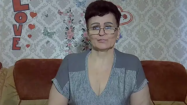 PaulaGolden online show from June 2026 05:02:01 PM