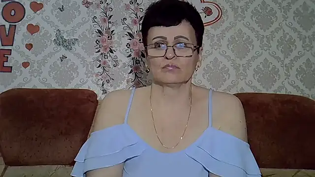 Snapshot of PaulaGolden chatting on May 2026 07:19:02 PM PaulaGolden online show from May 2026 07:19:02 PM