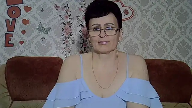 Snapshot of PaulaGolden chatting on May 2026 06:00:01 PM PaulaGolden online show from May 2026 06:00:01 PM