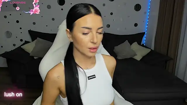 Just Mira  online show from September 2025 04:19:02 AM