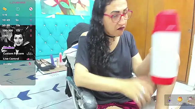 sabrina dupont online show from October 2025 01:00:01 PM