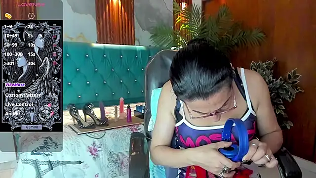 sabrina dupont online show from December 2025 01:24:02 PM