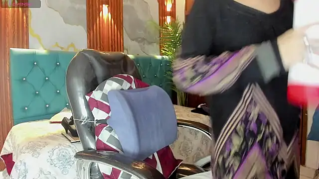 sabrina dupont online show from April 2026 01:05:02 PM