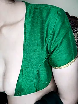 Snapshot of Fair-magic-woman chatting on September 2025 07:02:01 PM Fair-magic-woman online show from September 2025 07:02:01 PM