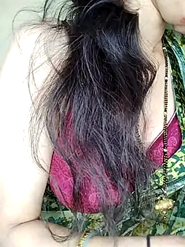 Snapshot of Fair-magic-woman chatting on March 2025 09:40:02 PM Fair-magic-woman online show from March 2025 09:40:02 PM