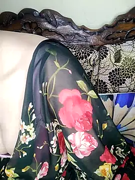 Snapshot of Fair-magic-woman chatting on September 2025 05:52:02 PM Fair-magic-woman online show from September 2025 05:52:02 PM