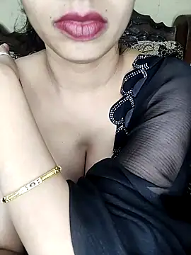 Snapshot of Fair-magic-woman chatting on November 2025 06:18:02 PM Fair-magic-woman online show from November 2025 06:18:02 PM