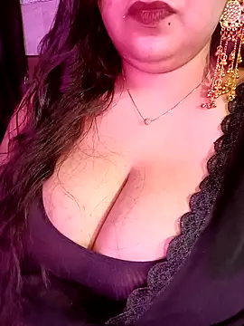 Suhanakhan00 online show from May 2026 08:20:02 PM